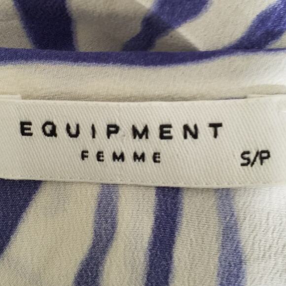 Equipment Femme Womens Size Small 100% Silk Top Blue Animal Print Pull Over - Picture 5 of 7